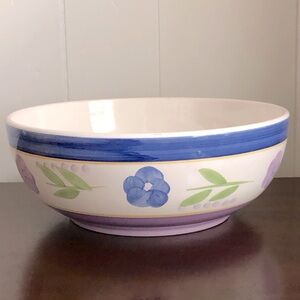 Vintage Gibson Bella - 9” Salad serving bowl - Blue & Purple Floral design